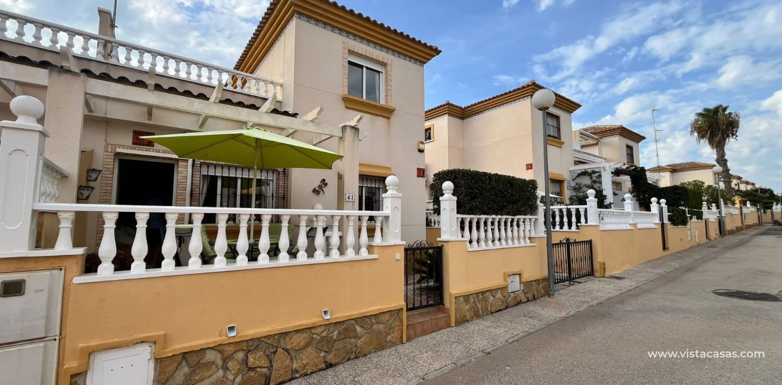 3 chambre Maison de Ville à vendre à Villamartin avec piscine - 224 950 € (Ref: 10132338)