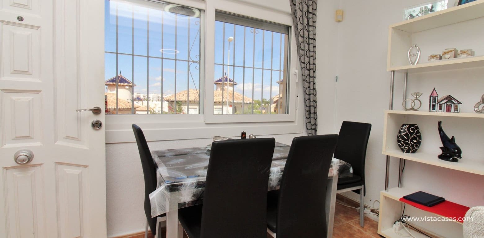 3 slaapkamer Villa te koop in Villamartin met zwembad garage - € 299.950 (Ref: 10147457)