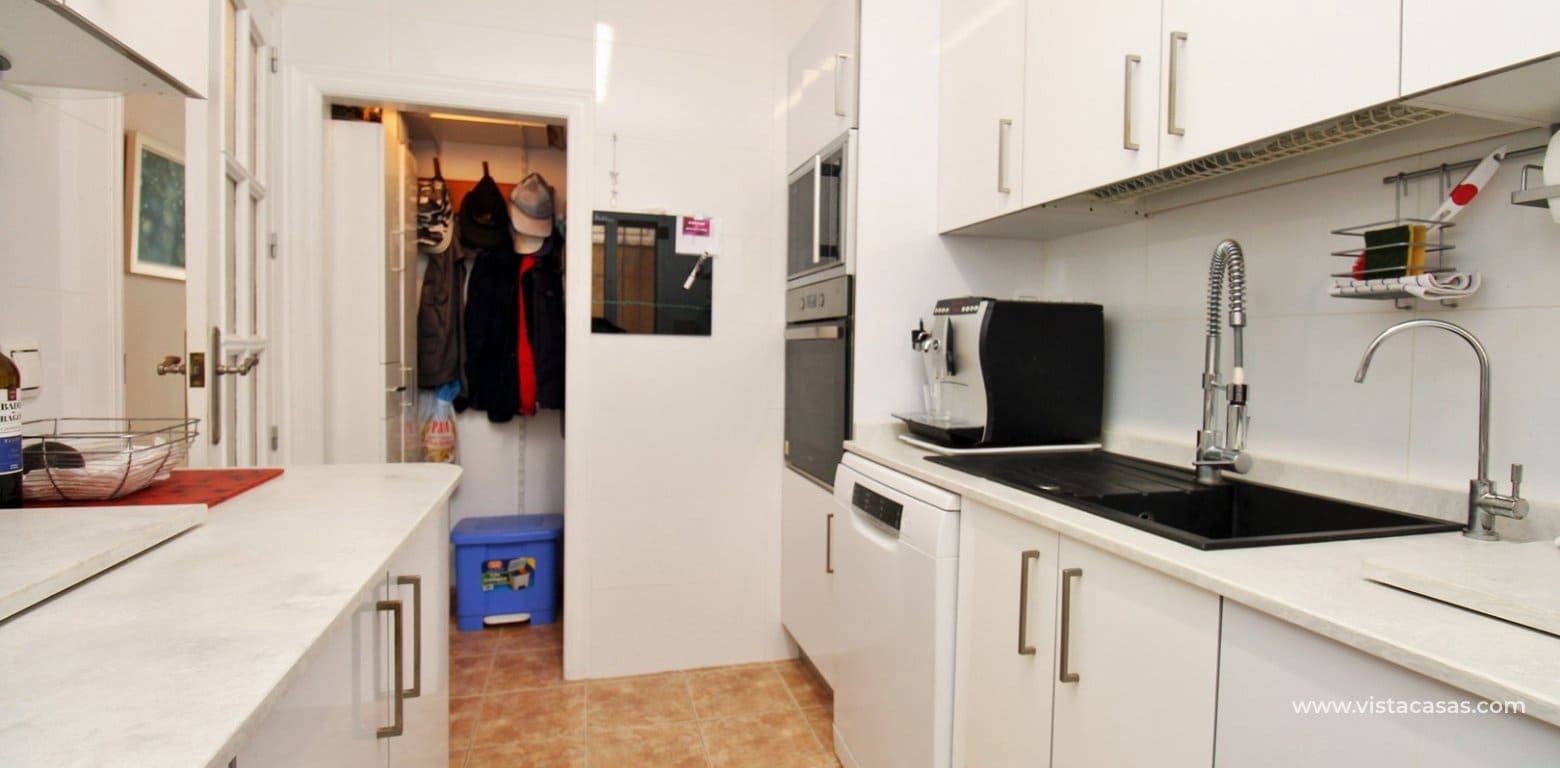 3 slaapkamer Villa te koop in Villamartin met zwembad garage - € 299.950 (Ref: 10147457)