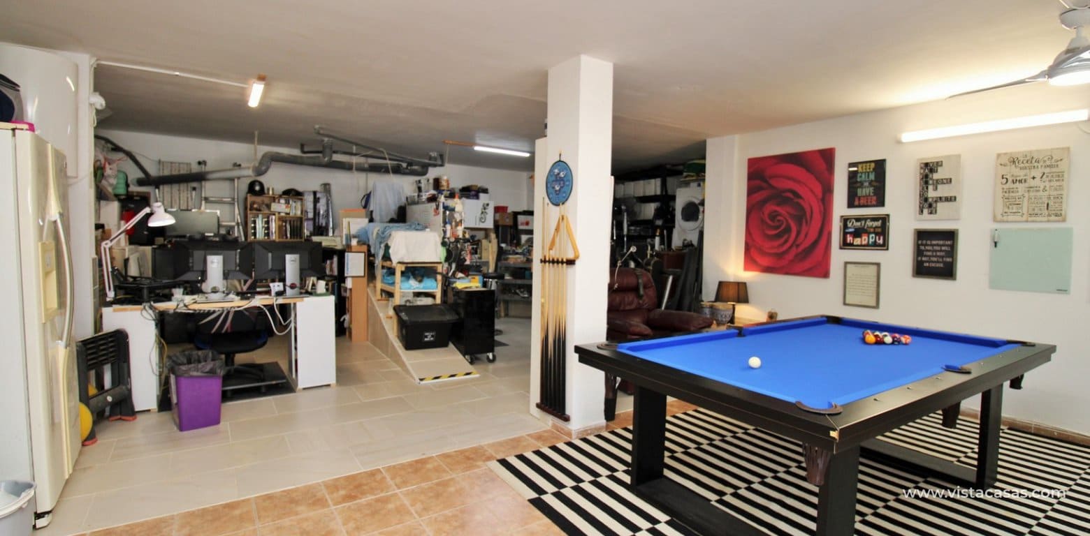 3 slaapkamer Villa te koop in Villamartin met zwembad garage - € 299.950 (Ref: 10147457)