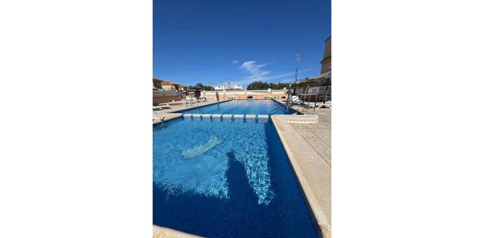 2 chambre Appartement à vendre à Punta Prima avec piscine - 132 000 € (Ref: 10148020)