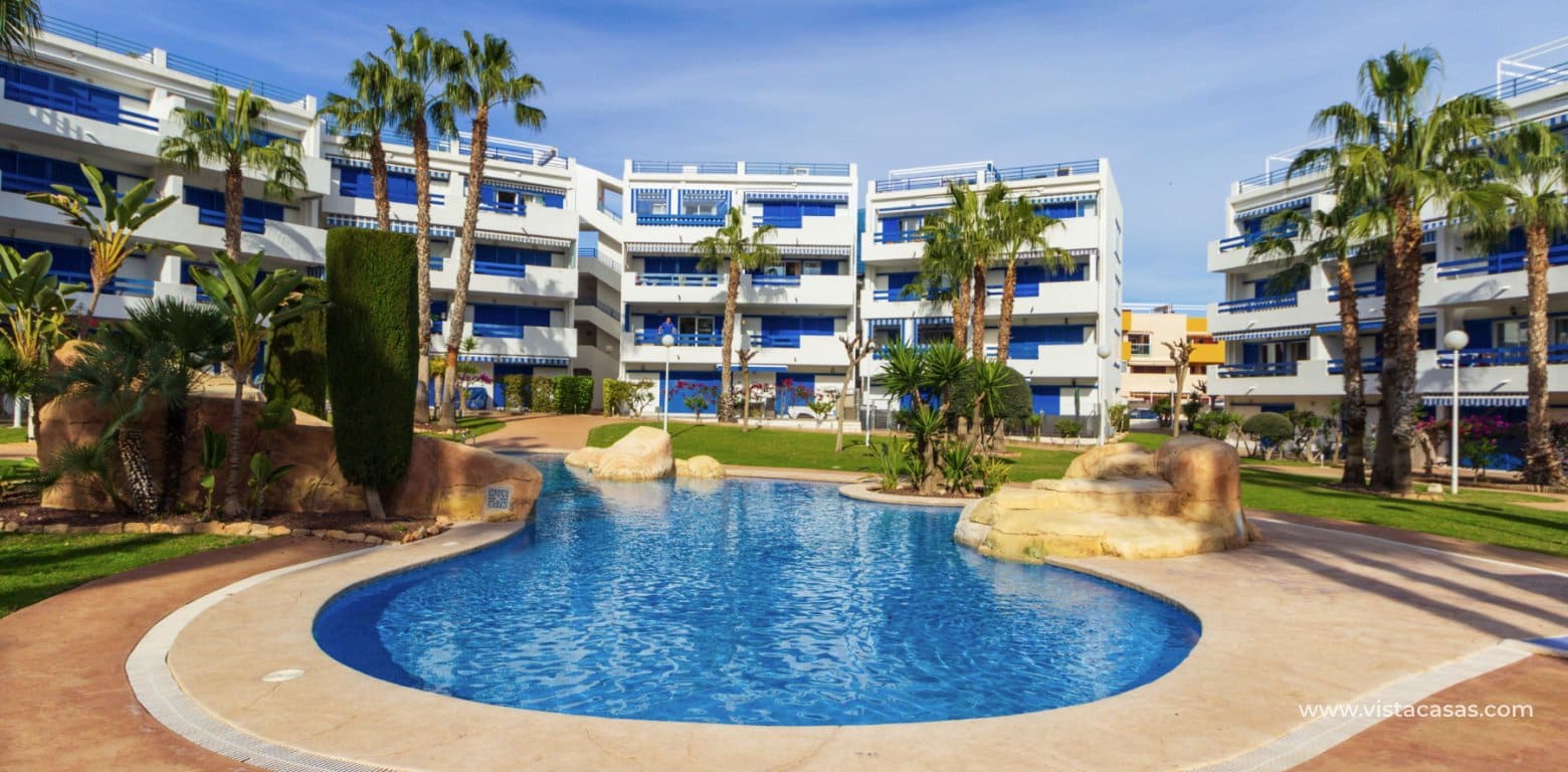 2 soveværelse Lejlighed til salg i Playa Flamenca med swimmingpool garage - € 239.000 (Ref: 10148021)