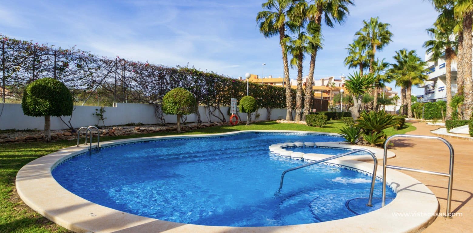 2 soveværelse Lejlighed til salg i Playa Flamenca med swimmingpool garage - € 239.000 (Ref: 10148021)