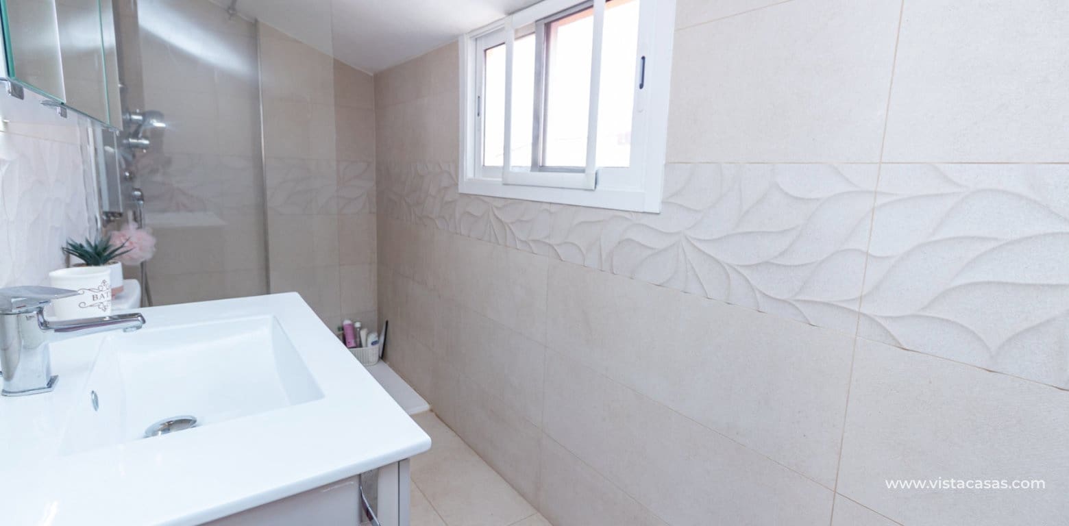 3 sovrum Hus till salu i Playa Flamenca med pool - 189 000 € (Ref: 10151593)