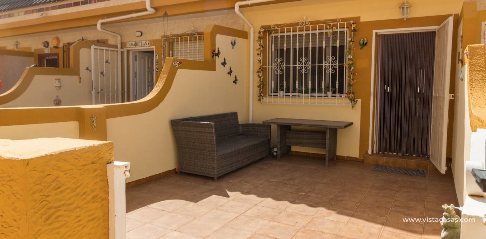 3 sovrum Hus till salu i Playa Flamenca med pool - 189 000 € (Ref: 10151593)