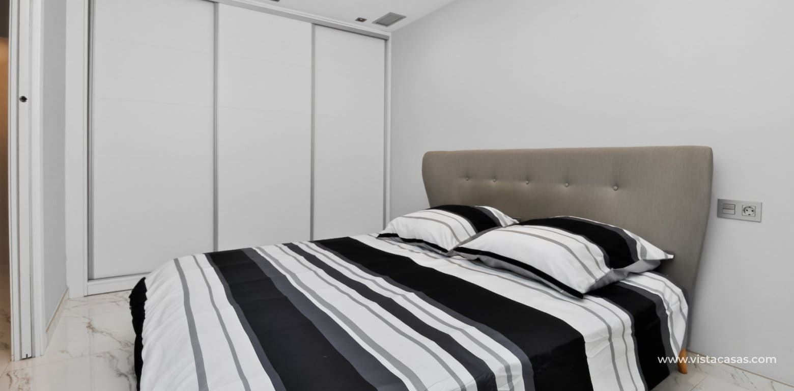 4 Zimmer Villa zu verkaufen in Villamartin mit Pool Garage - 469.995 € (Ref: 10163625)