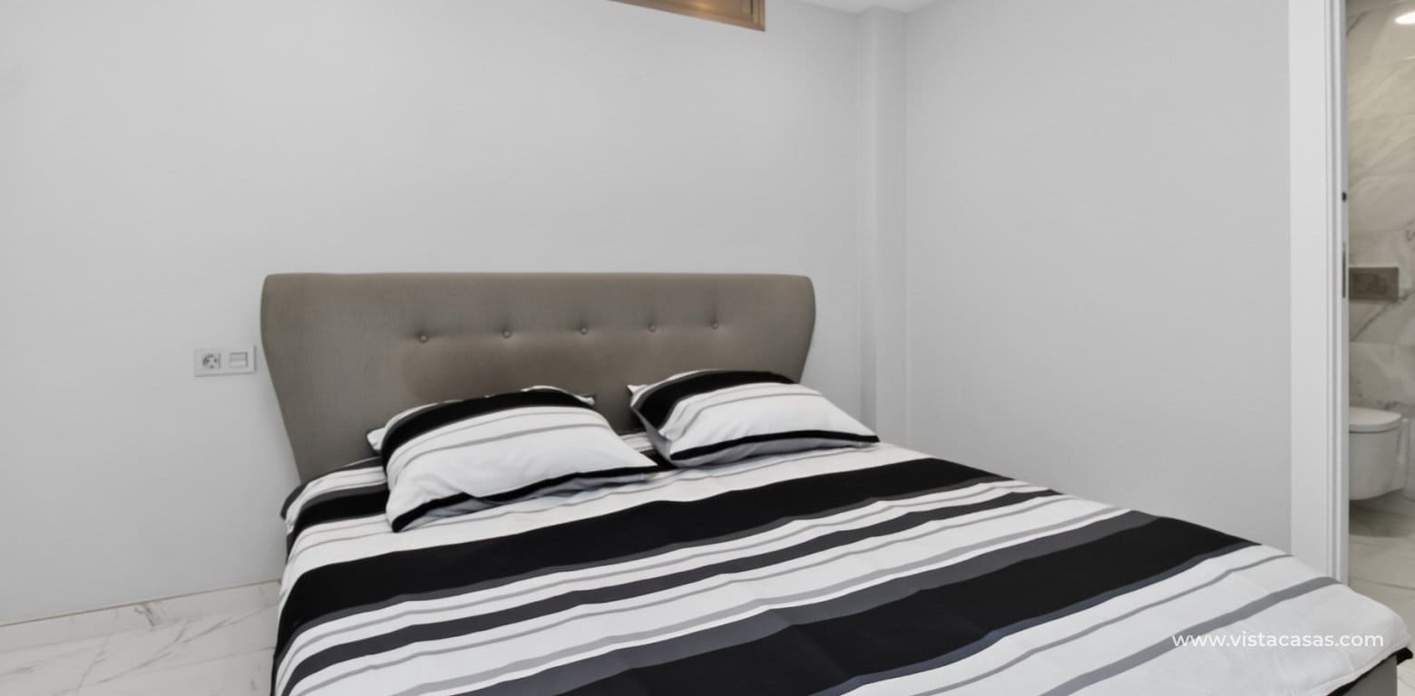 4 Zimmer Villa zu verkaufen in Villamartin mit Pool Garage - 469.995 € (Ref: 10163625)