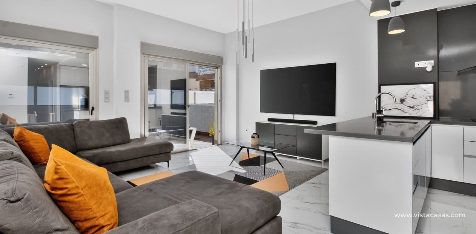 4 Zimmer Villa zu verkaufen in Villamartin mit Pool Garage - 469.995 € (Ref: 10163625)
