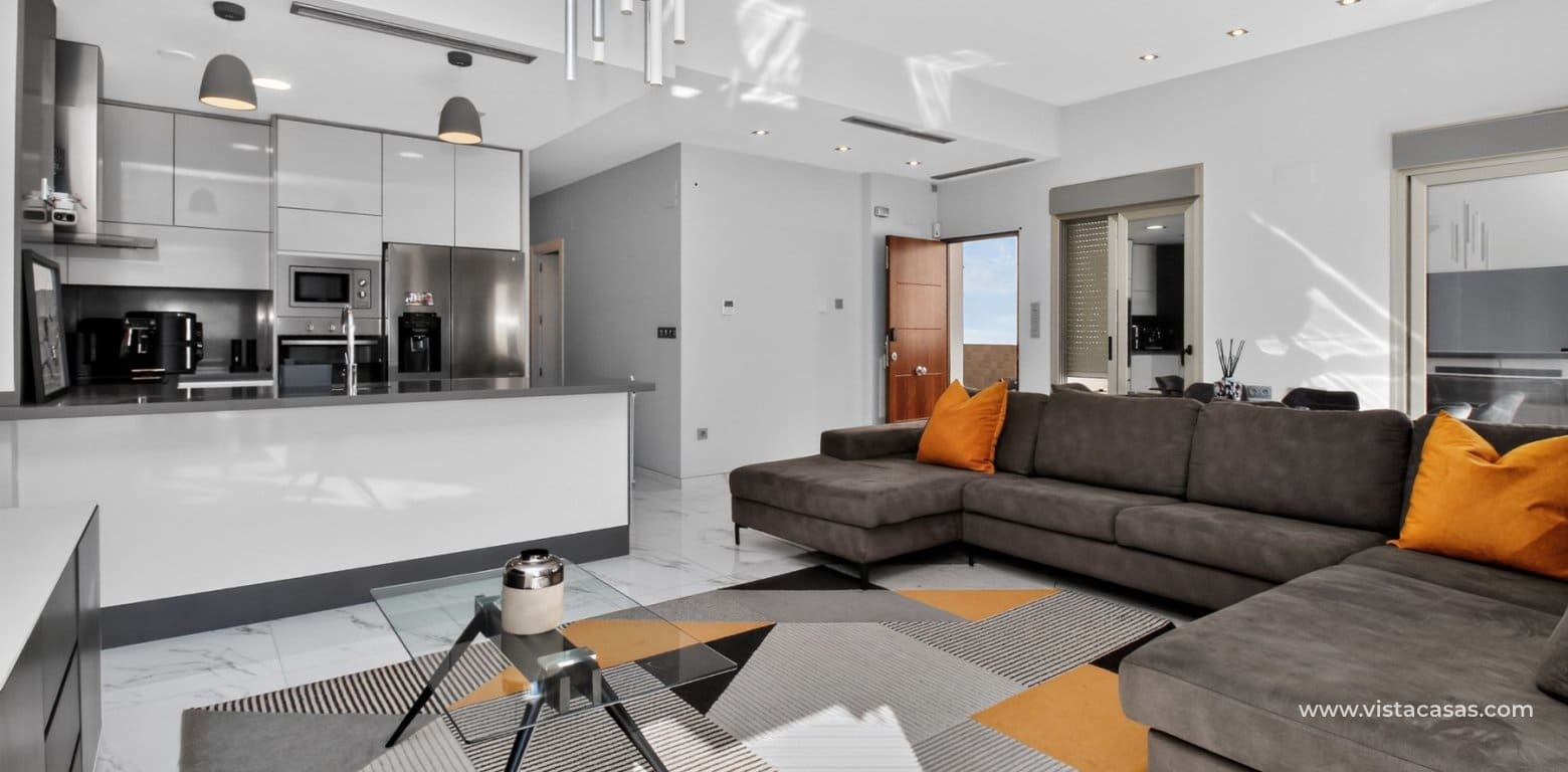 4 Zimmer Villa zu verkaufen in Villamartin mit Pool Garage - 469.995 € (Ref: 10163625)