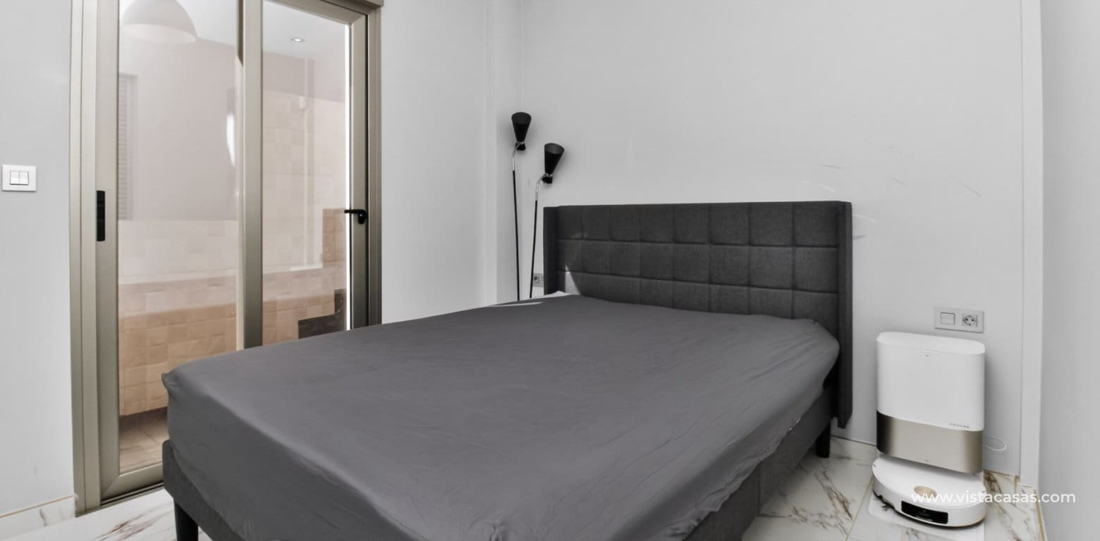 4 Zimmer Villa zu verkaufen in Villamartin mit Pool Garage - 469.995 € (Ref: 10163625)