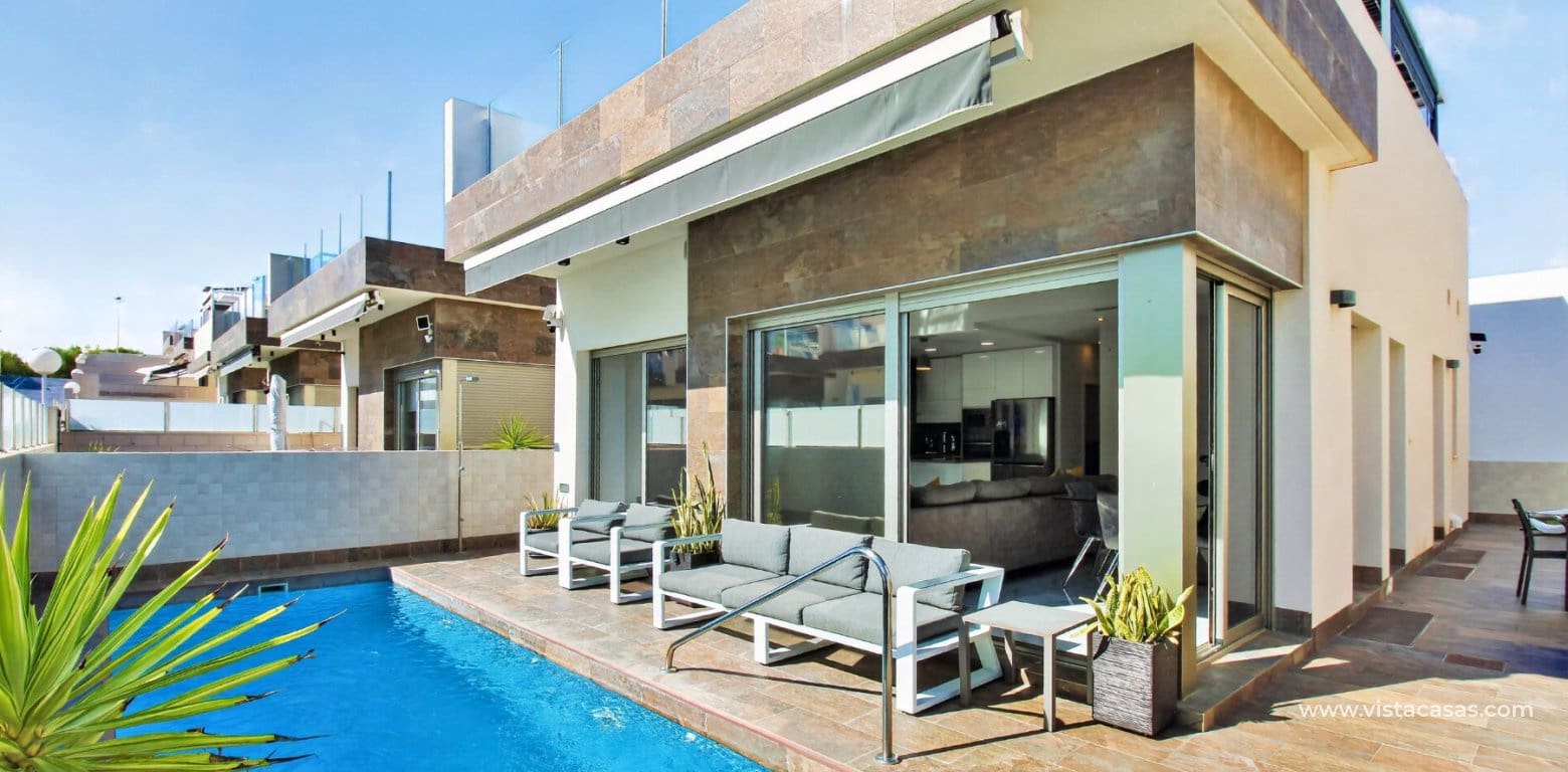 4 Zimmer Villa zu verkaufen in Villamartin mit Pool Garage - 469.995 € (Ref: 10163625)