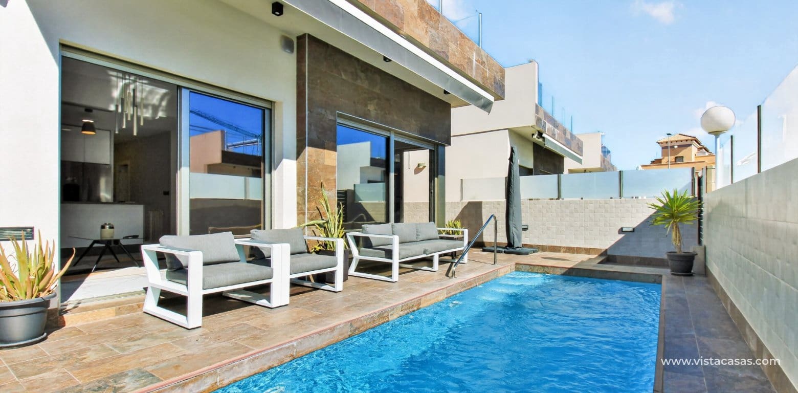 4 Zimmer Villa zu verkaufen in Villamartin mit Pool Garage - 469.995 € (Ref: 10163625)