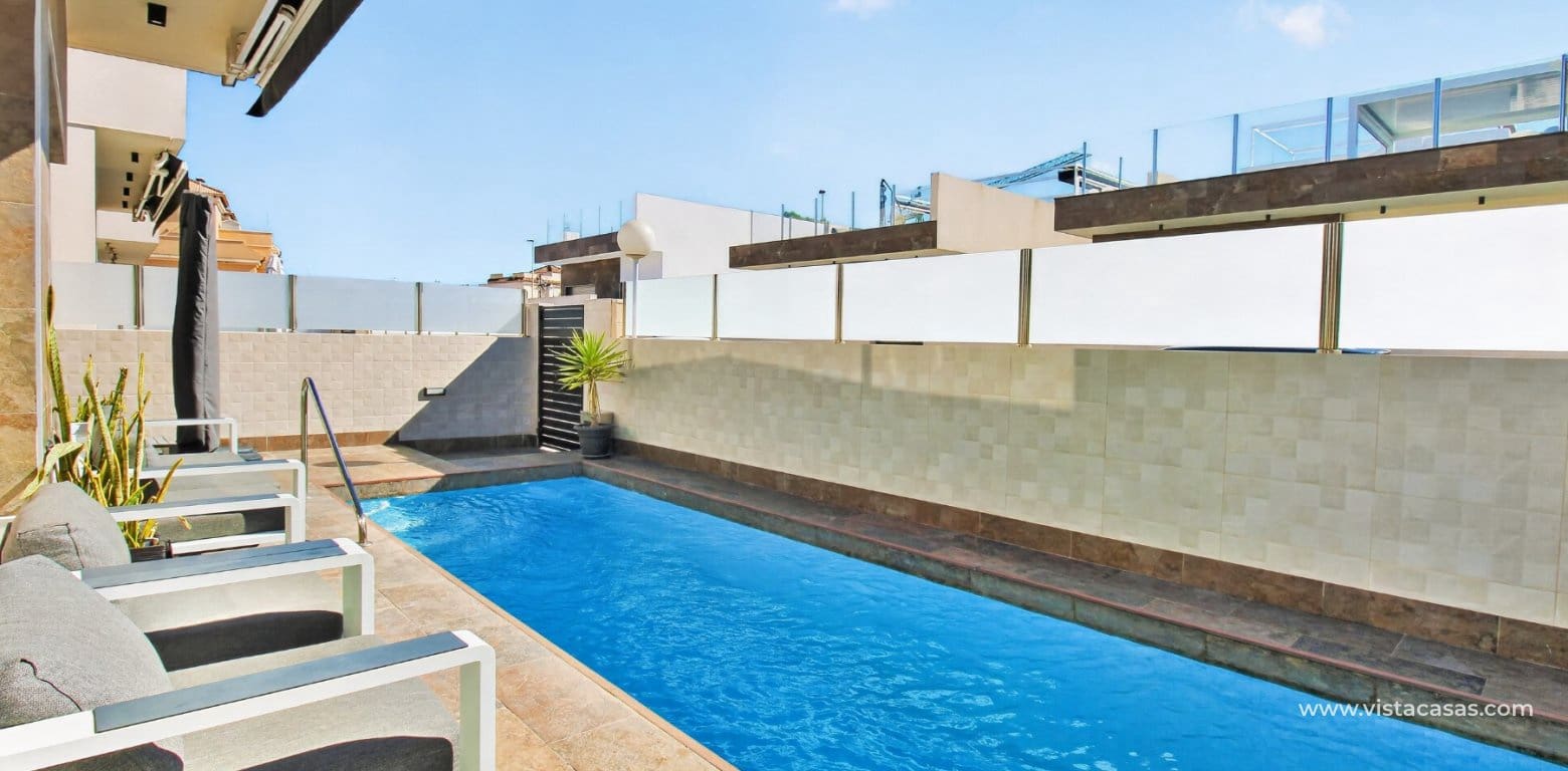 4 Zimmer Villa zu verkaufen in Villamartin mit Pool Garage - 469.995 € (Ref: 10163625)