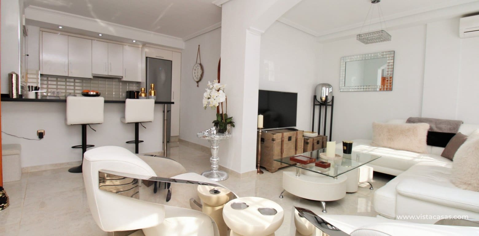 2 soverom Hus til salgs i Villamartin med svømmebasseng garasje - € 229 950 (Ref: 10169268)