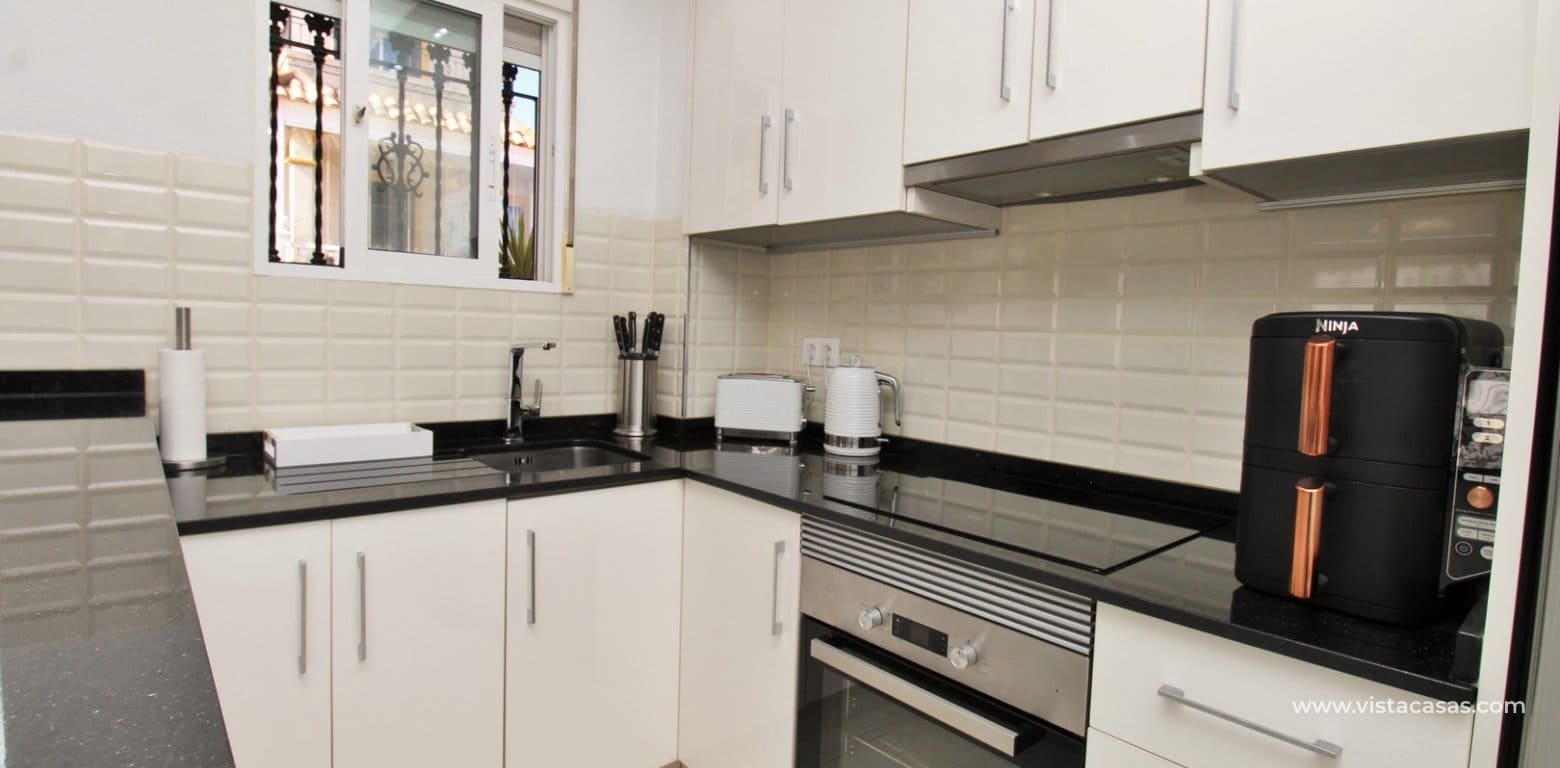 2 soverom Hus til salgs i Villamartin med svømmebasseng garasje - € 229 950 (Ref: 10169268)