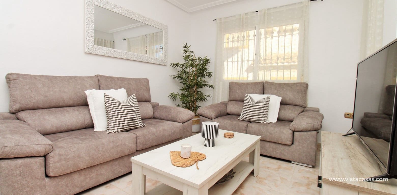 3 soverom Hus til salgs i Villamartin med svømmebasseng garasje - € 219 995 (Ref: 10170233)
