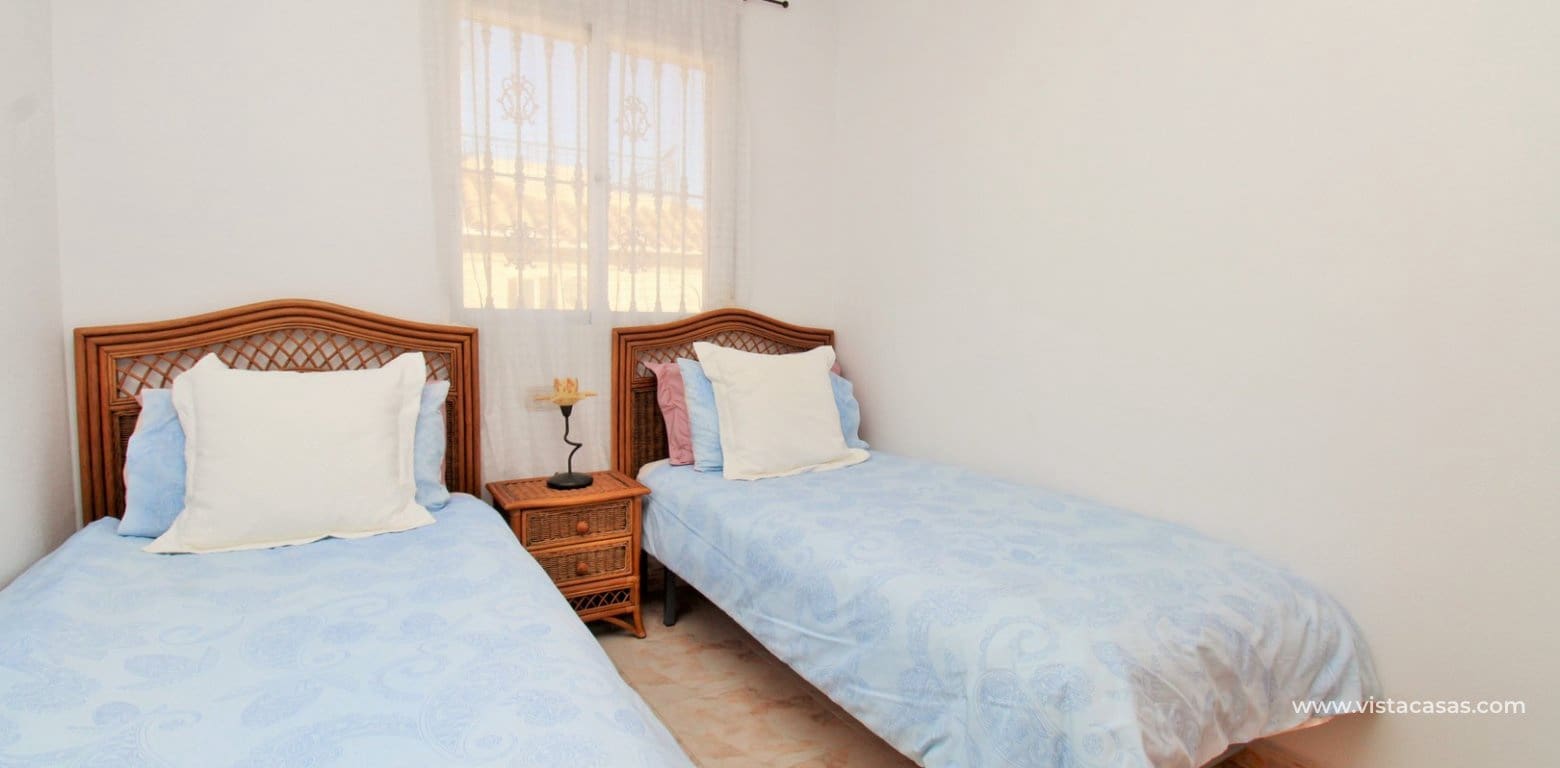 3 soverom Hus til salgs i Villamartin med svømmebasseng garasje - € 219 995 (Ref: 10170233)