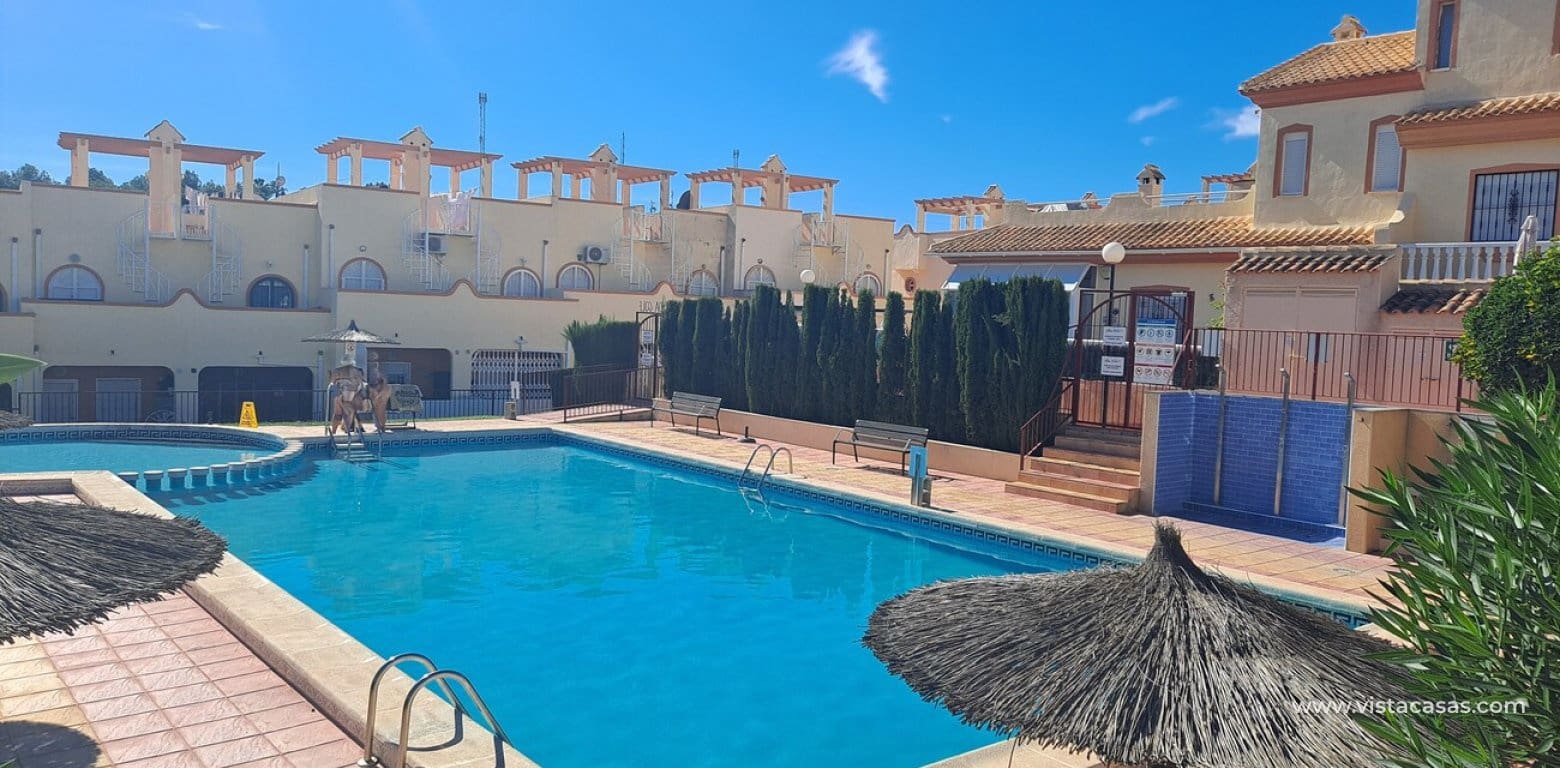 2 soveværelse Byhus til salg i Villamartin med swimmingpool garage - € 194.995 (Ref: 10172109)