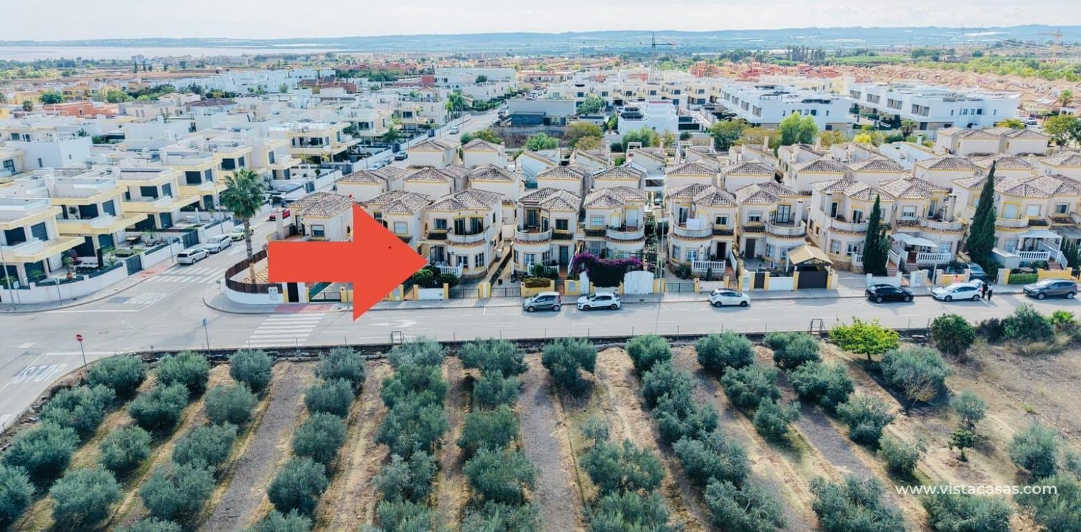 3 sovrum Villa till salu i Los Montesinos med garage - 255 000 € (Ref: 10174180)