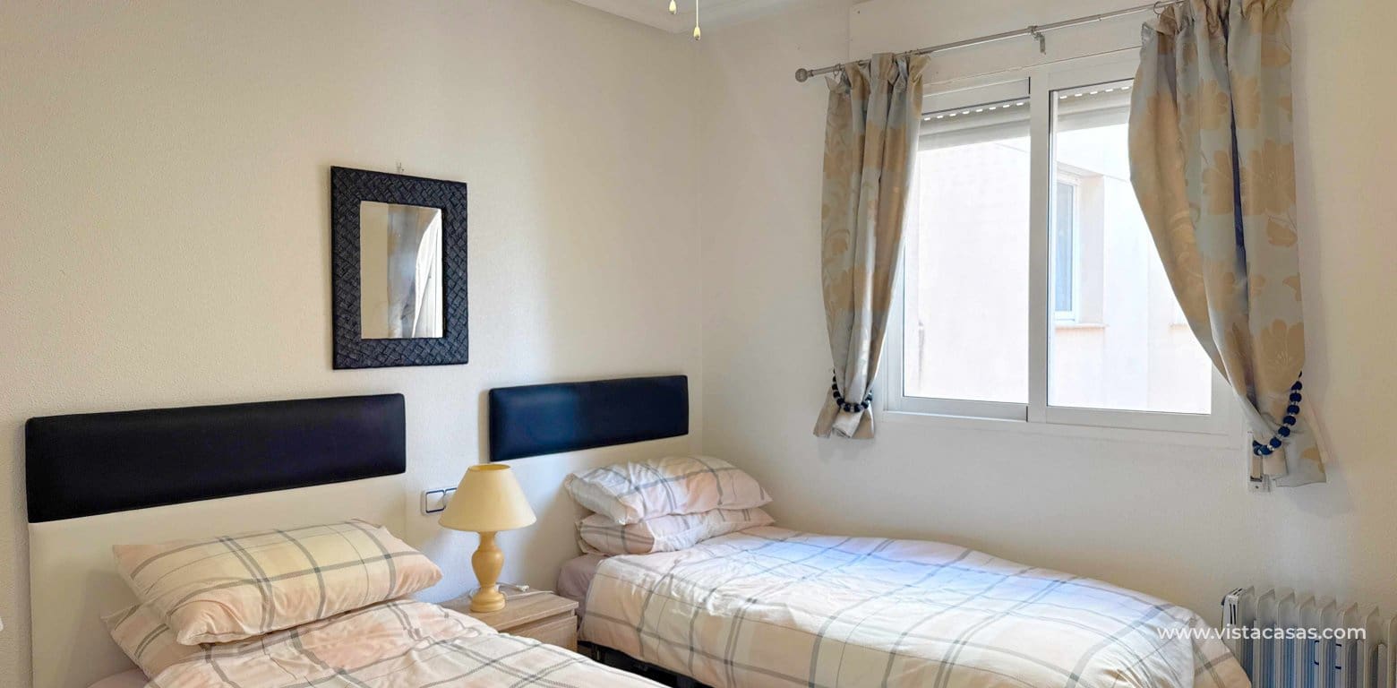2 soverom Leilighet til salgs i Cabo Roig med svømmebasseng garasje - € 184 950 (Ref: 10174182)