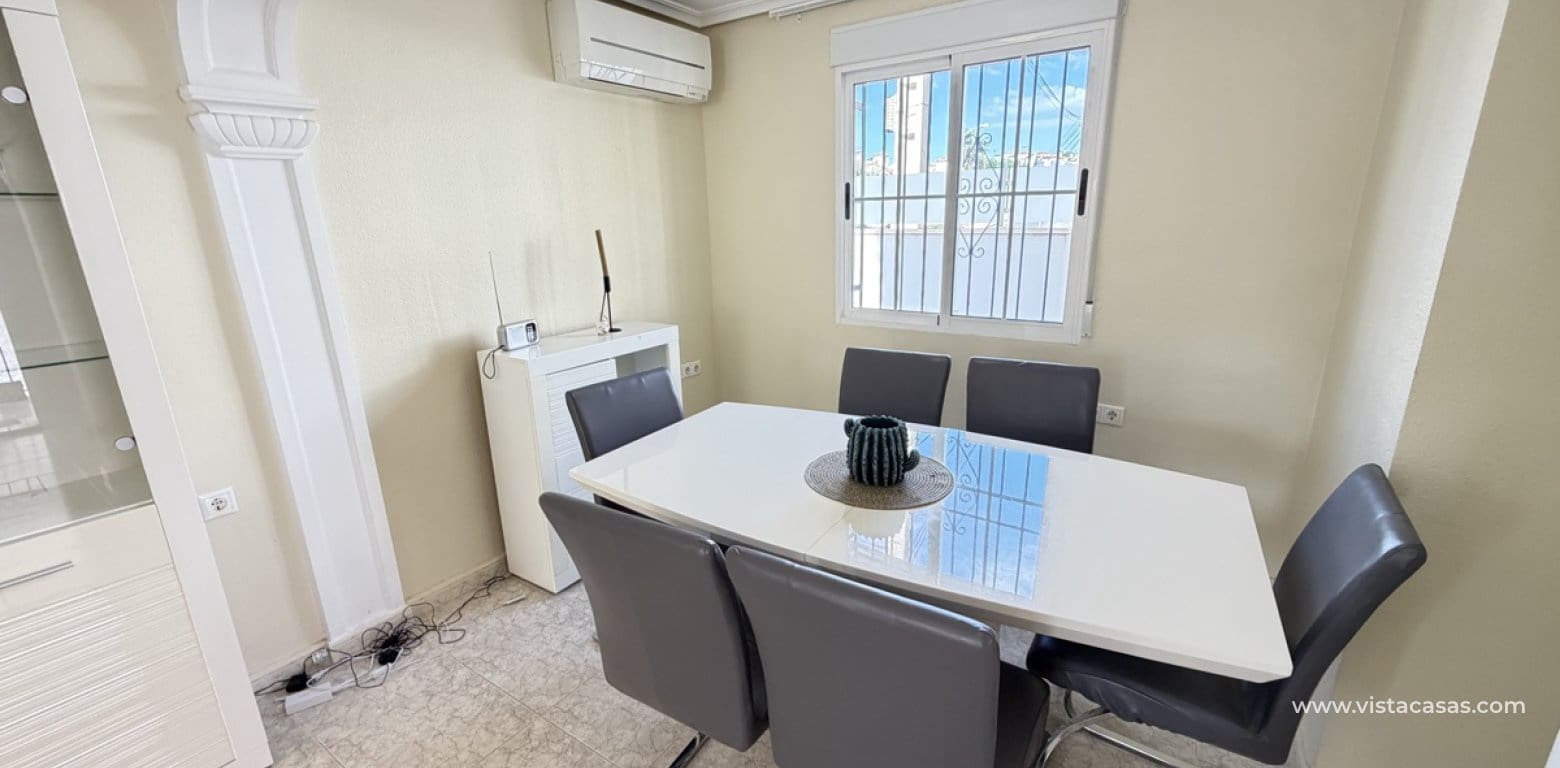 3 sypialnia Willa na sprzedaż w Villamartin z basenem garażem - 364 995 € (Ref: 10174211)