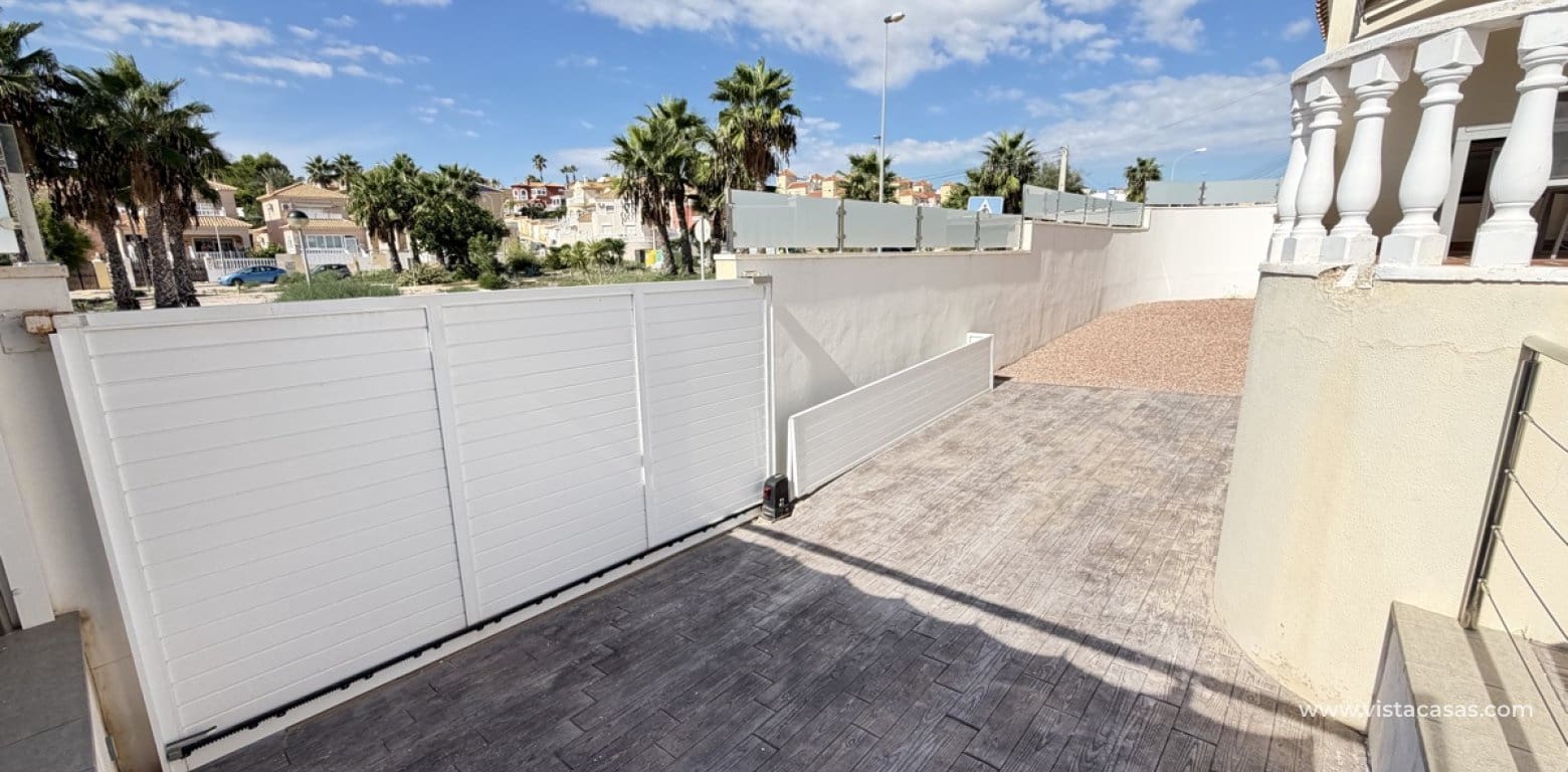 3 sypialnia Willa na sprzedaż w Villamartin z basenem garażem - 364 995 € (Ref: 10174211)