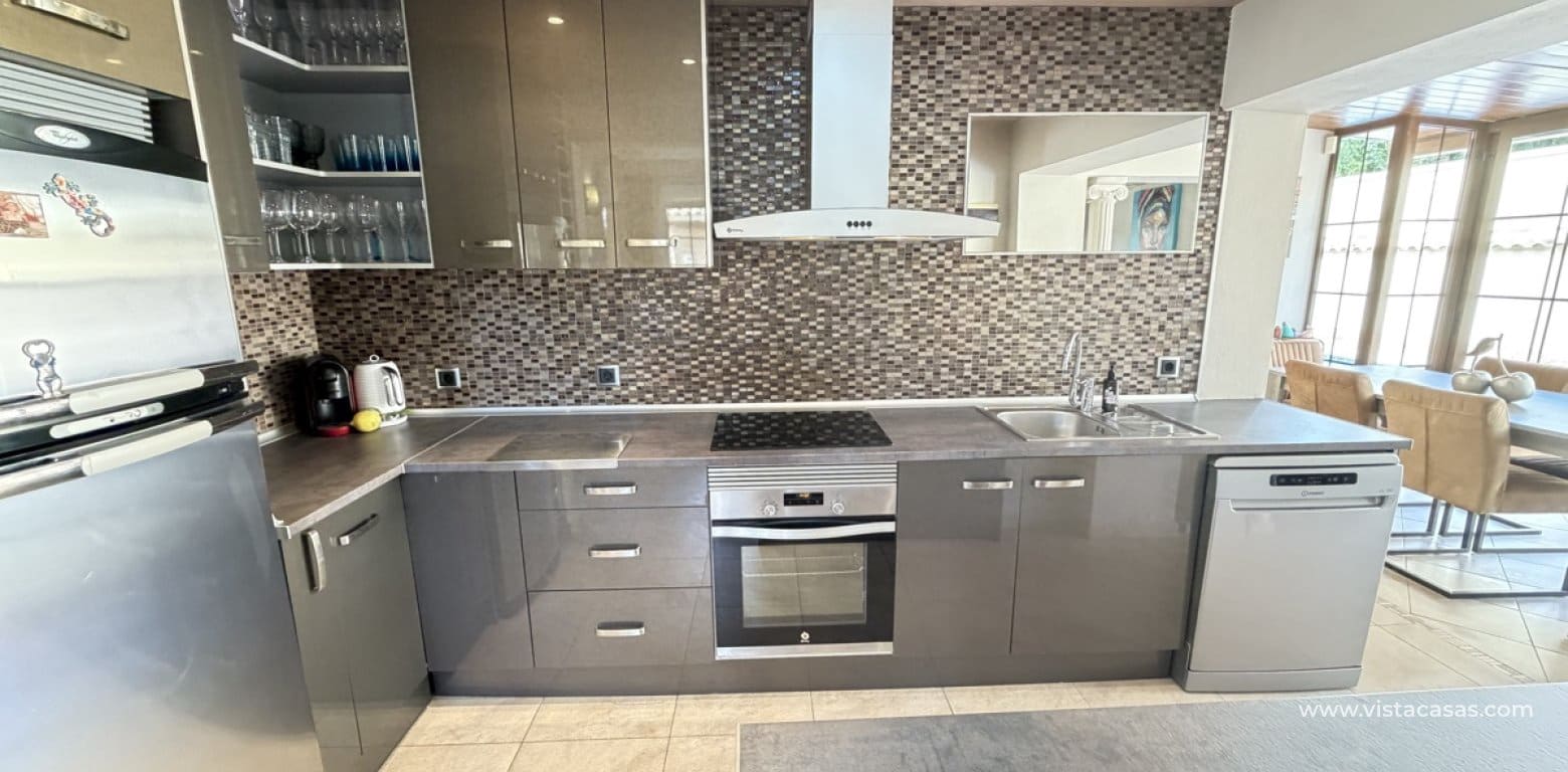 4 makuuhuone Huvila myytävänä paikassa Cabo Roig mukana uima-altaan 
autotalli - 749 000 € (Ref: 10174213)