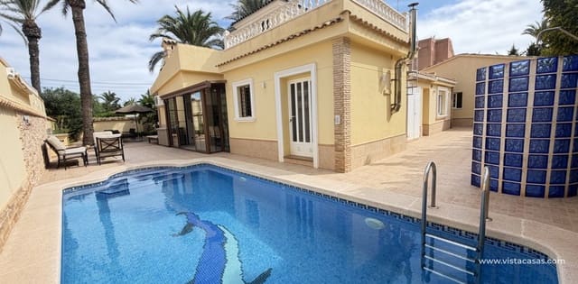 4 makuuhuone Huvila myytävänä paikassa Cabo Roig, Orihuela mukana uima-altaan 
autotalli - 749 000 € (Ref: 10174213)
