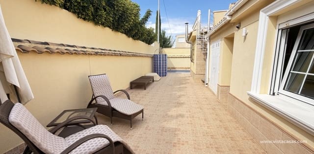 4 makuuhuone Huvila myytävänä paikassa Cabo Roig, Orihuela mukana uima-altaan 
autotalli - 749 000 € (Ref: 10174213)