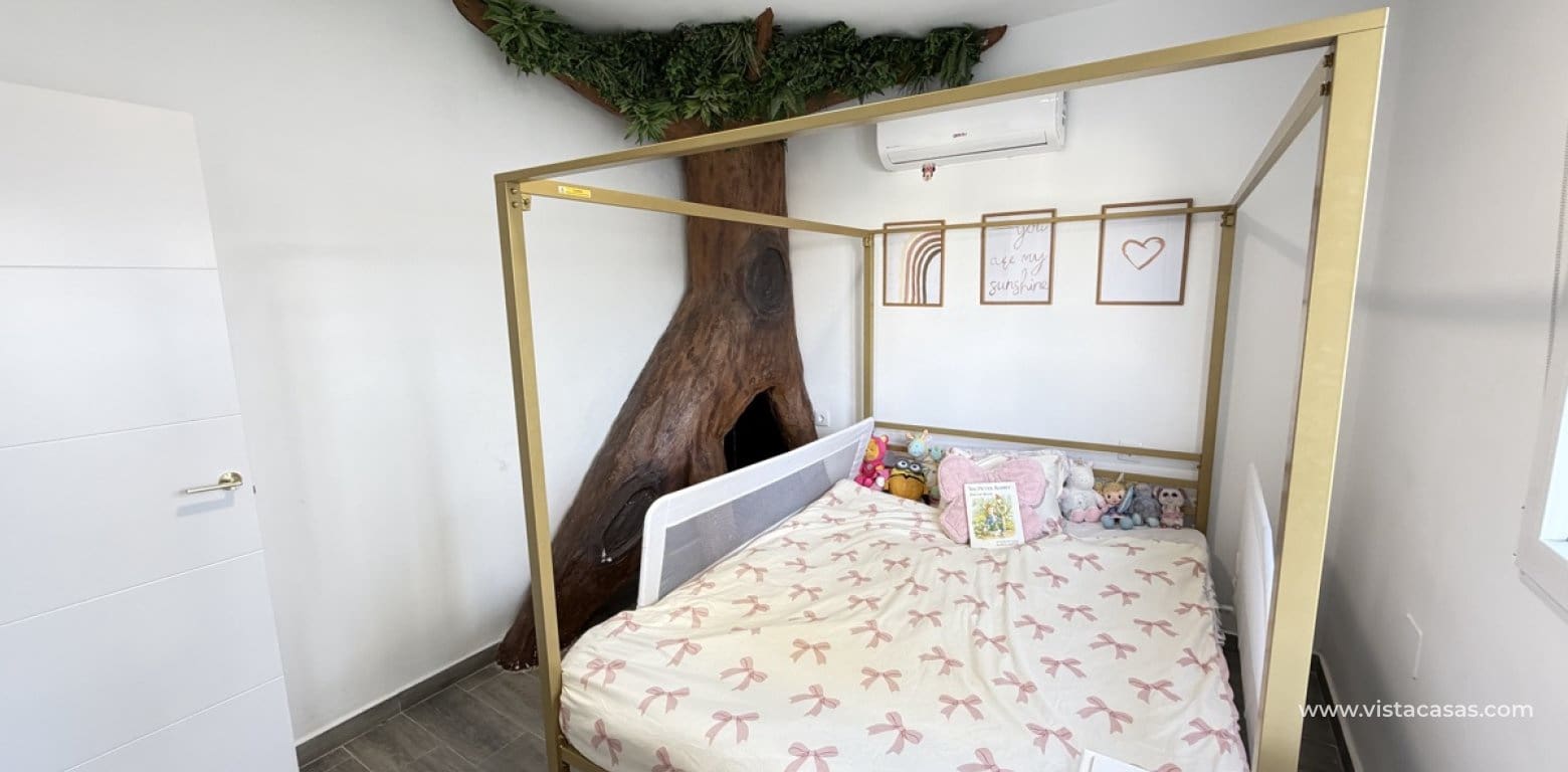 6 slaapkamer Villa te koop in Villamartin met zwembad garage - € 695.000 (Ref: 10174216)