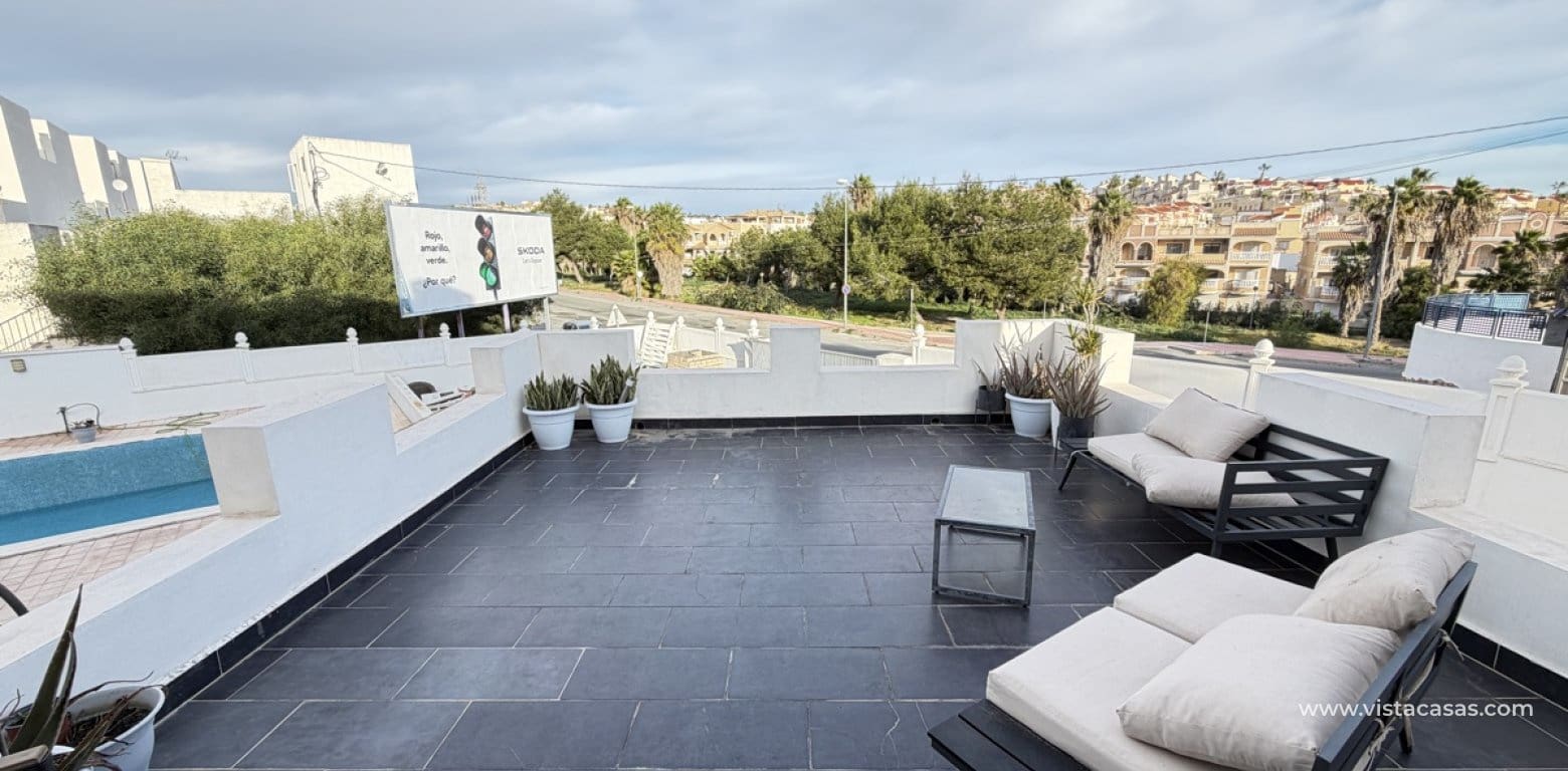 6 slaapkamer Villa te koop in Villamartin met zwembad garage - € 695.000 (Ref: 10174216)