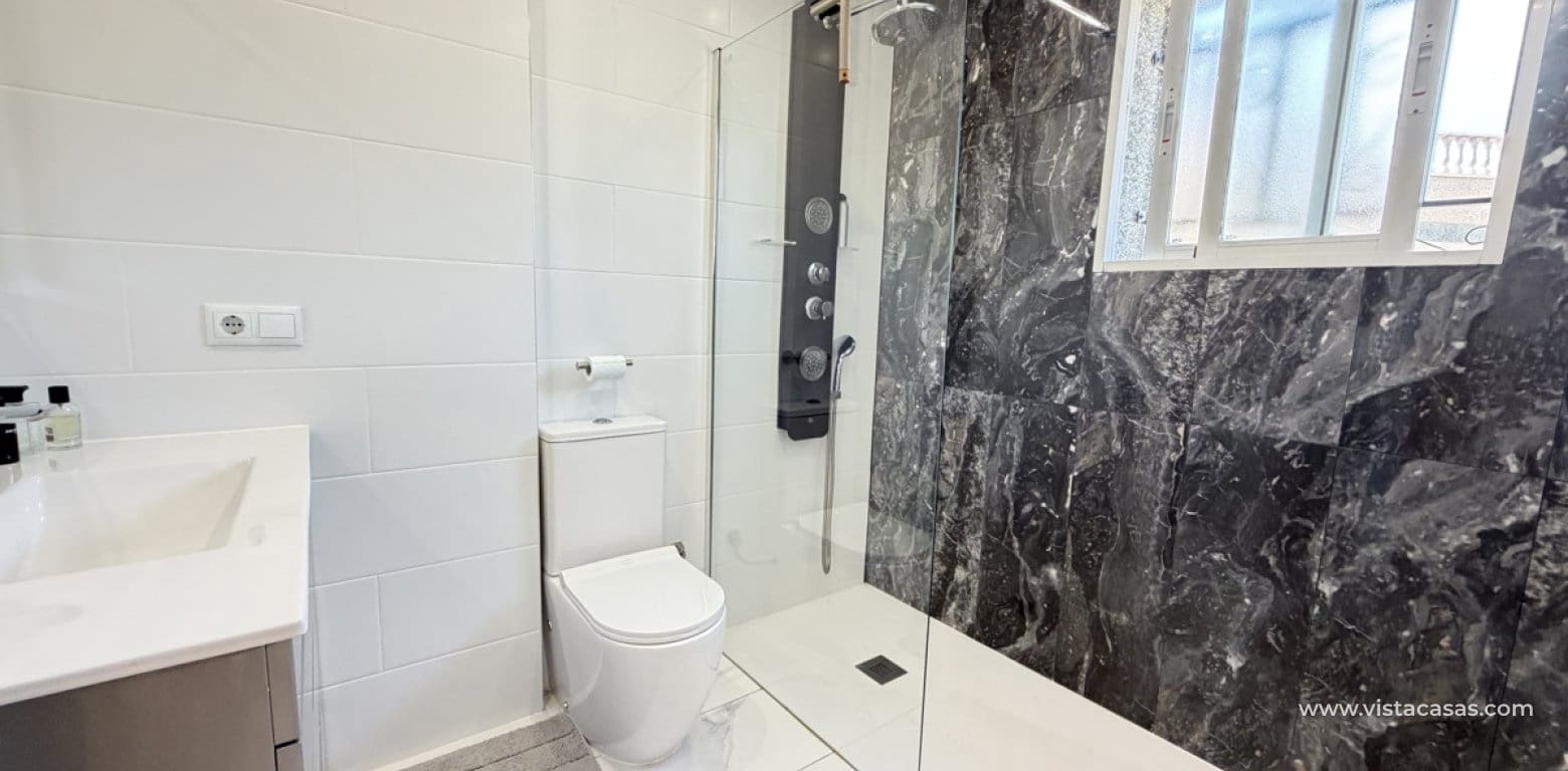 5 sovrum Villa till salu i Villamartin med pool - 450 000 € (Ref: 10174217)