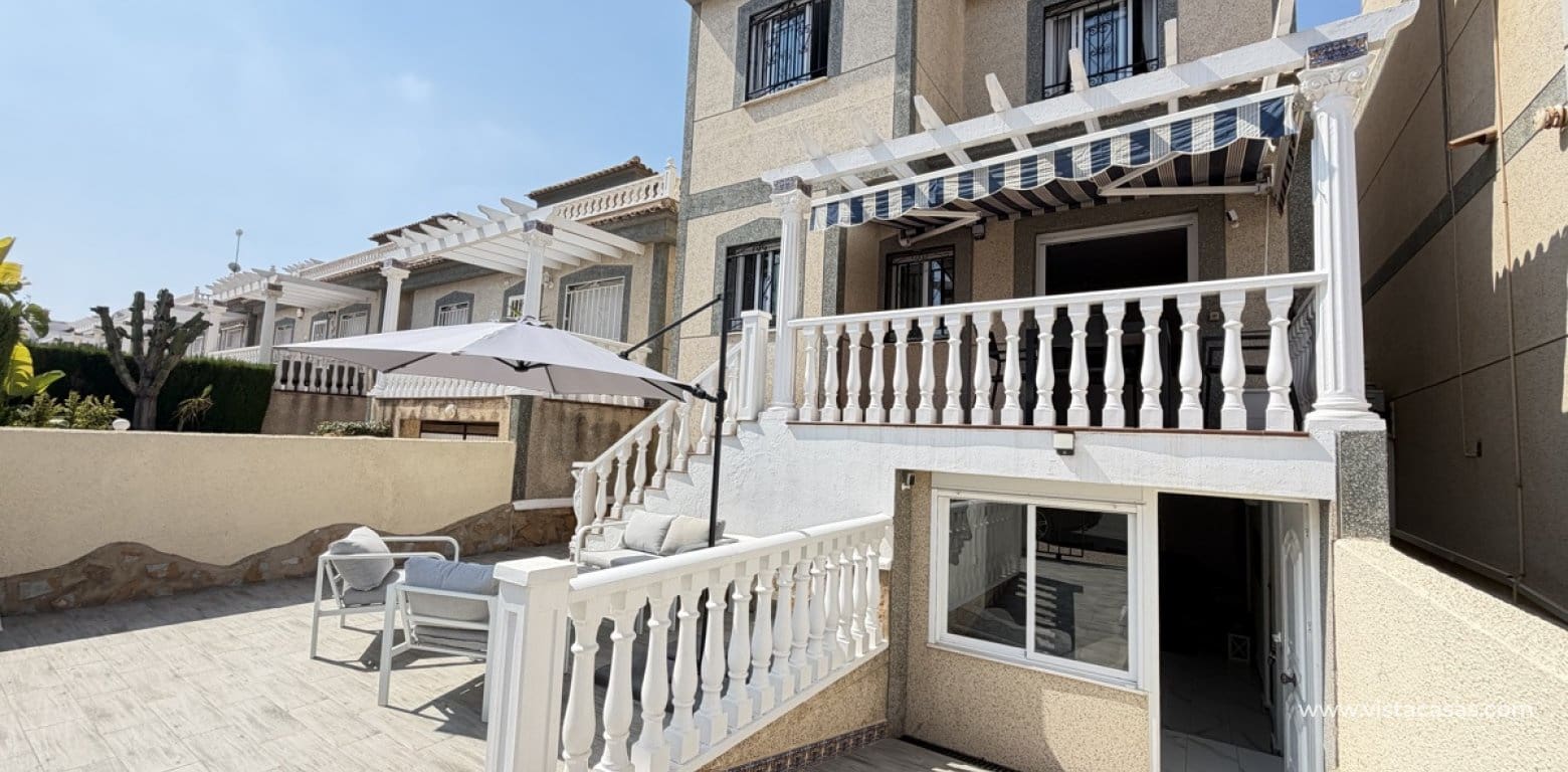 5 sovrum Villa till salu i Villamartin med pool - 450 000 € (Ref: 10174217)
