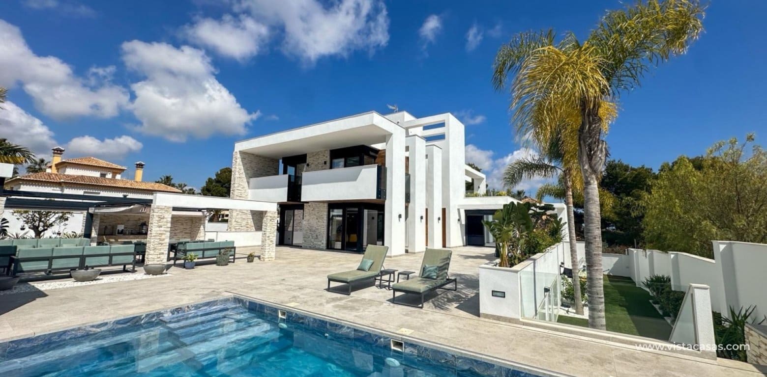 4 Zimmer Villa zu verkaufen in Villamartin mit Pool Garage - 2.950.000 € (Ref: 10174218)