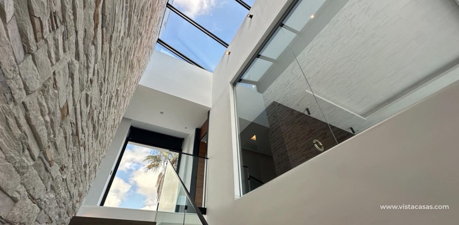 4 Zimmer Villa zu verkaufen in Villamartin mit Pool Garage - 2.950.000 € (Ref: 10174218)