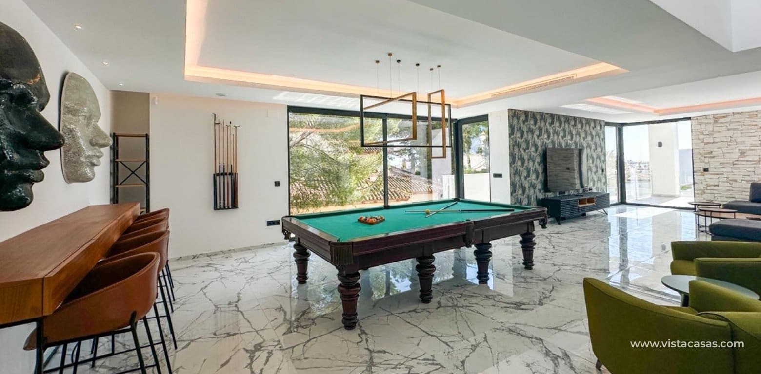 4 Zimmer Villa zu verkaufen in Villamartin mit Pool Garage - 2.950.000 € (Ref: 10174218)