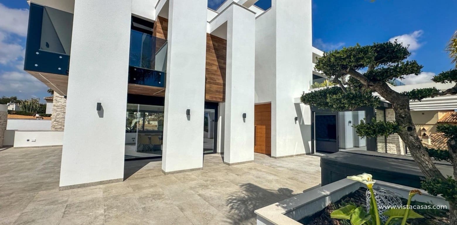 4 Zimmer Villa zu verkaufen in Villamartin mit Pool Garage - 2.950.000 € (Ref: 10174218)