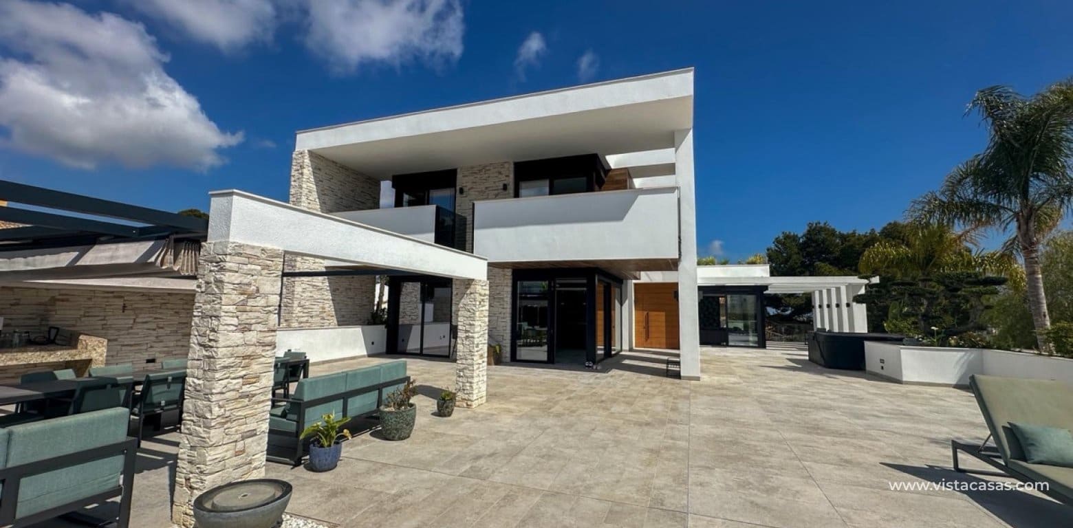 4 Zimmer Villa zu verkaufen in Villamartin mit Pool Garage - 2.950.000 € (Ref: 10174218)