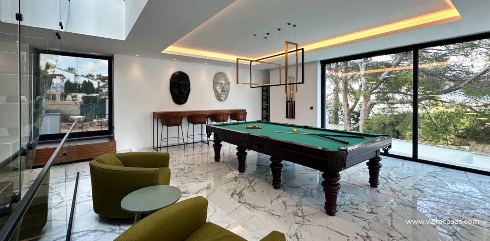 4 Zimmer Villa zu verkaufen in Villamartin mit Pool Garage - 2.950.000 € (Ref: 10174218)