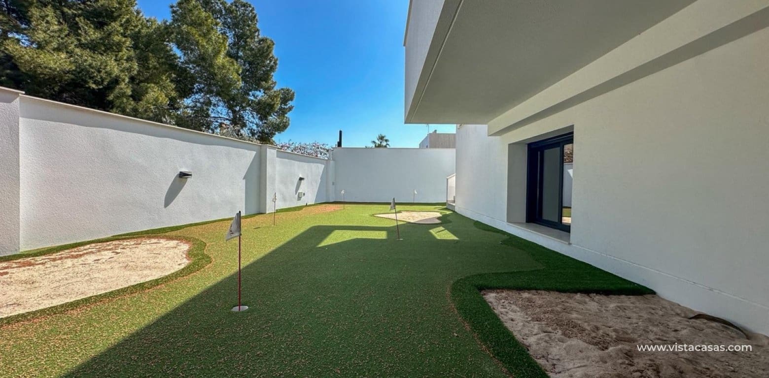 4 Zimmer Villa zu verkaufen in Villamartin mit Pool Garage - 2.950.000 € (Ref: 10174218)