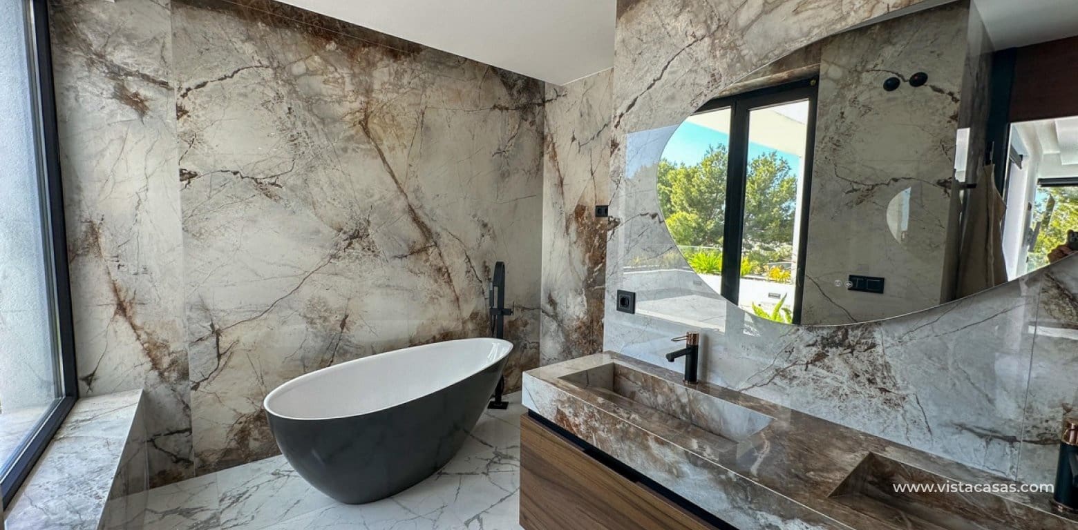 4 Zimmer Villa zu verkaufen in Villamartin mit Pool Garage - 2.950.000 € (Ref: 10174218)