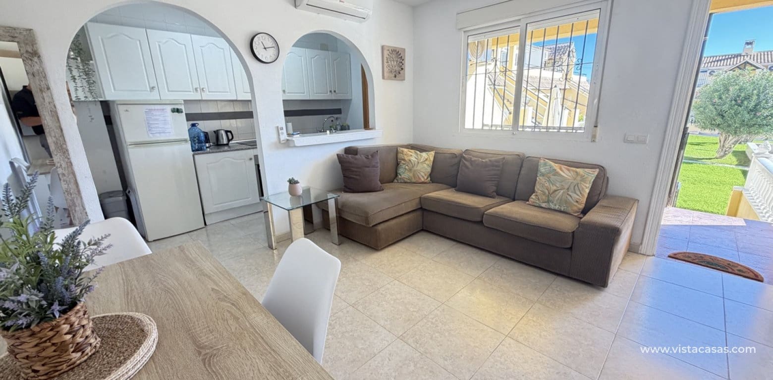 Apartamento de 2 habitaciones en Villamartin en venta con piscina - 164.995 € (Ref: 10174220)