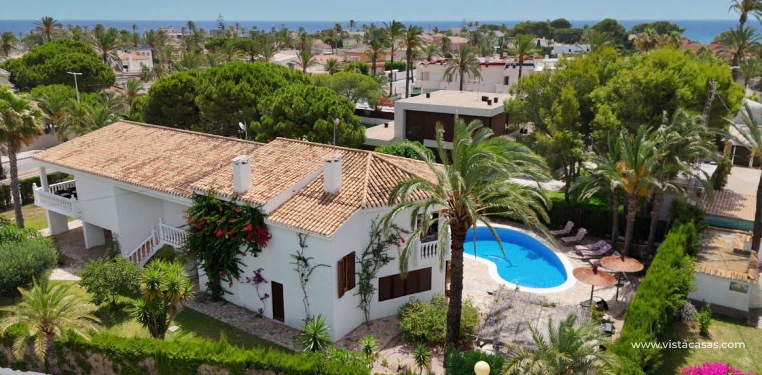 4 chambre Villa/Maison à vendre à Cabo Roig avec piscine garage - 2 500 000 € (Ref: 10174221)