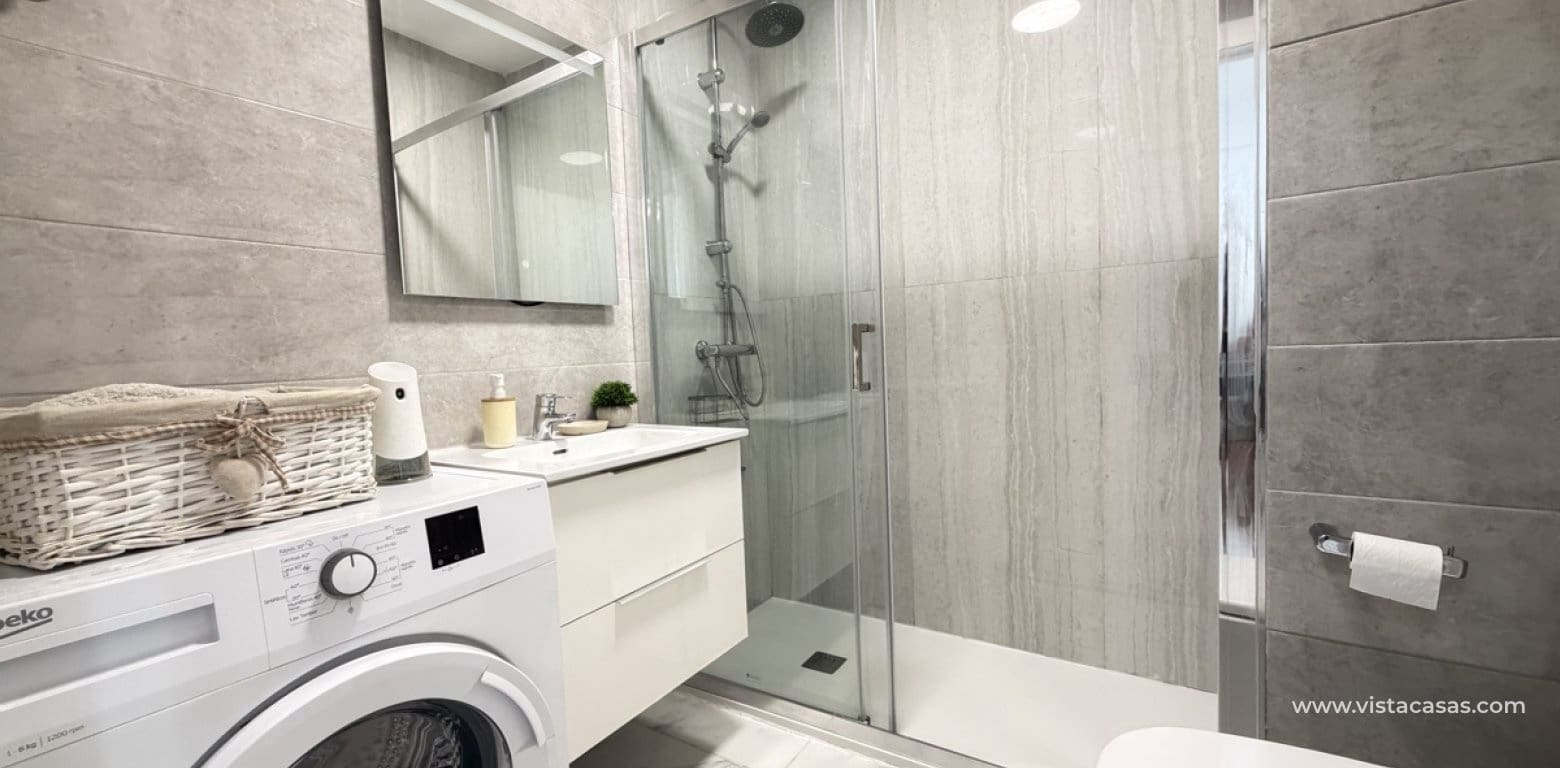 2 soverom Leilighet til salgs i La Zenia med garasje - € 179 900 (Ref: 10174223)