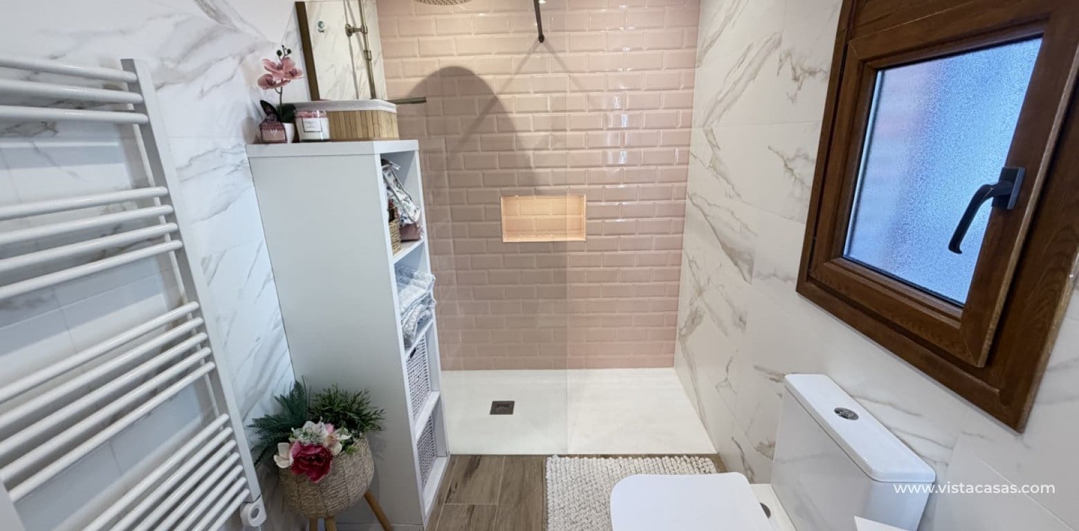 4 makuuhuone Huvila myytävänä paikassa Algorfa mukana uima-altaan - 449 955 € (Ref: 10174227)