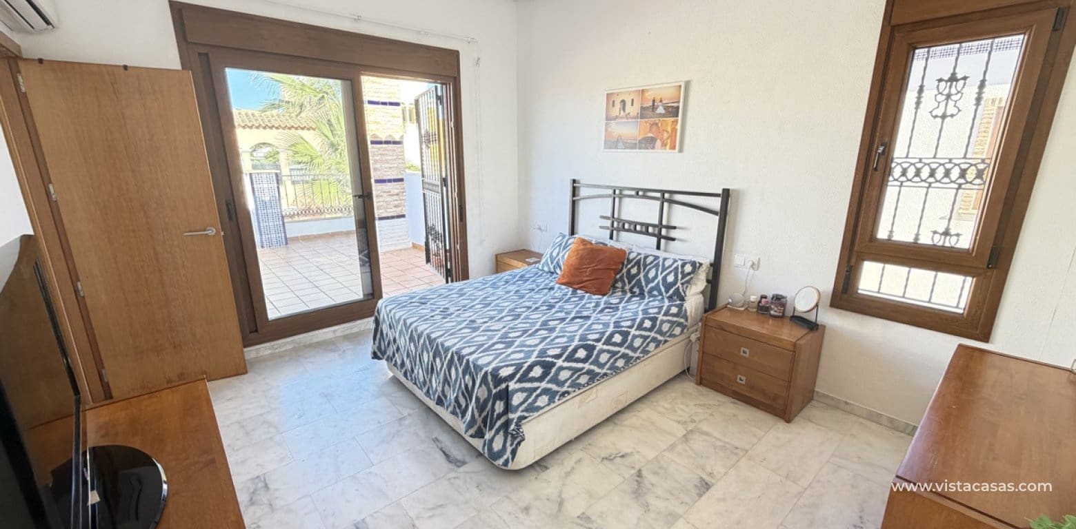 4 makuuhuone Huvila myytävänä paikassa Algorfa mukana uima-altaan - 449 955 € (Ref: 10174227)