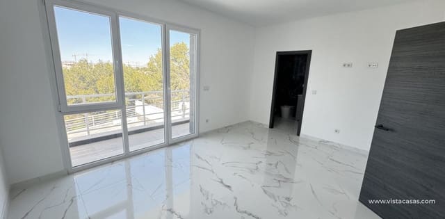 4 makuuhuone Huvila myytävänä paikassa Los Balcones - 599 000 € (Ref: 8223326)