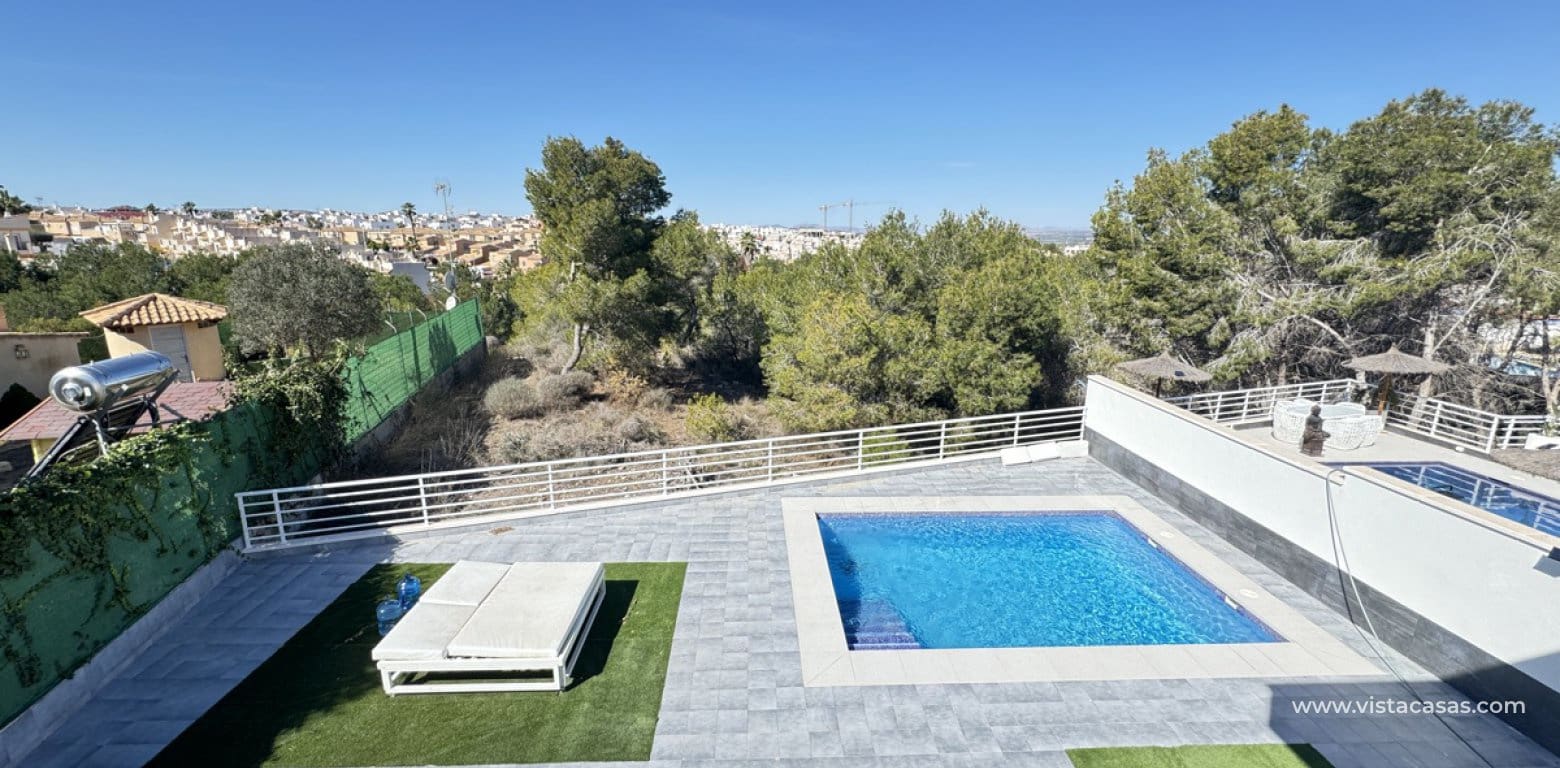 4 makuuhuone Huvila myytävänä paikassa Los Balcones - 599 000 € (Ref: 8223326)