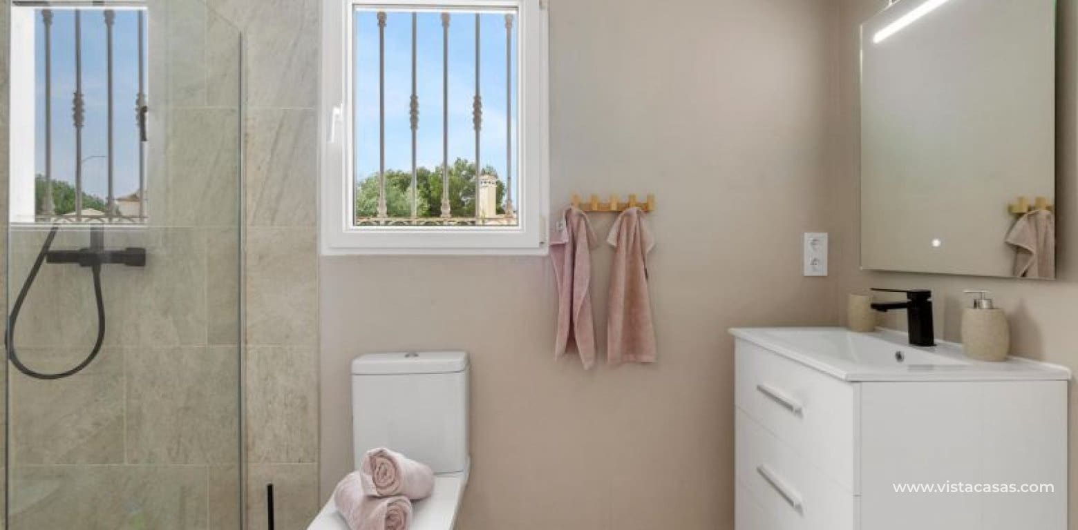 4 chambre Villa/Maison à vendre à Villamartin - 529 000 € (Ref: 8359927)