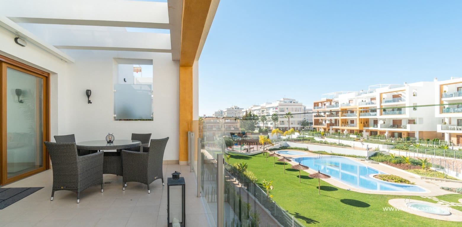 Apartamento de 3 habitaciones en Villamartin en venta - 399.000 € (Ref: 8565769)